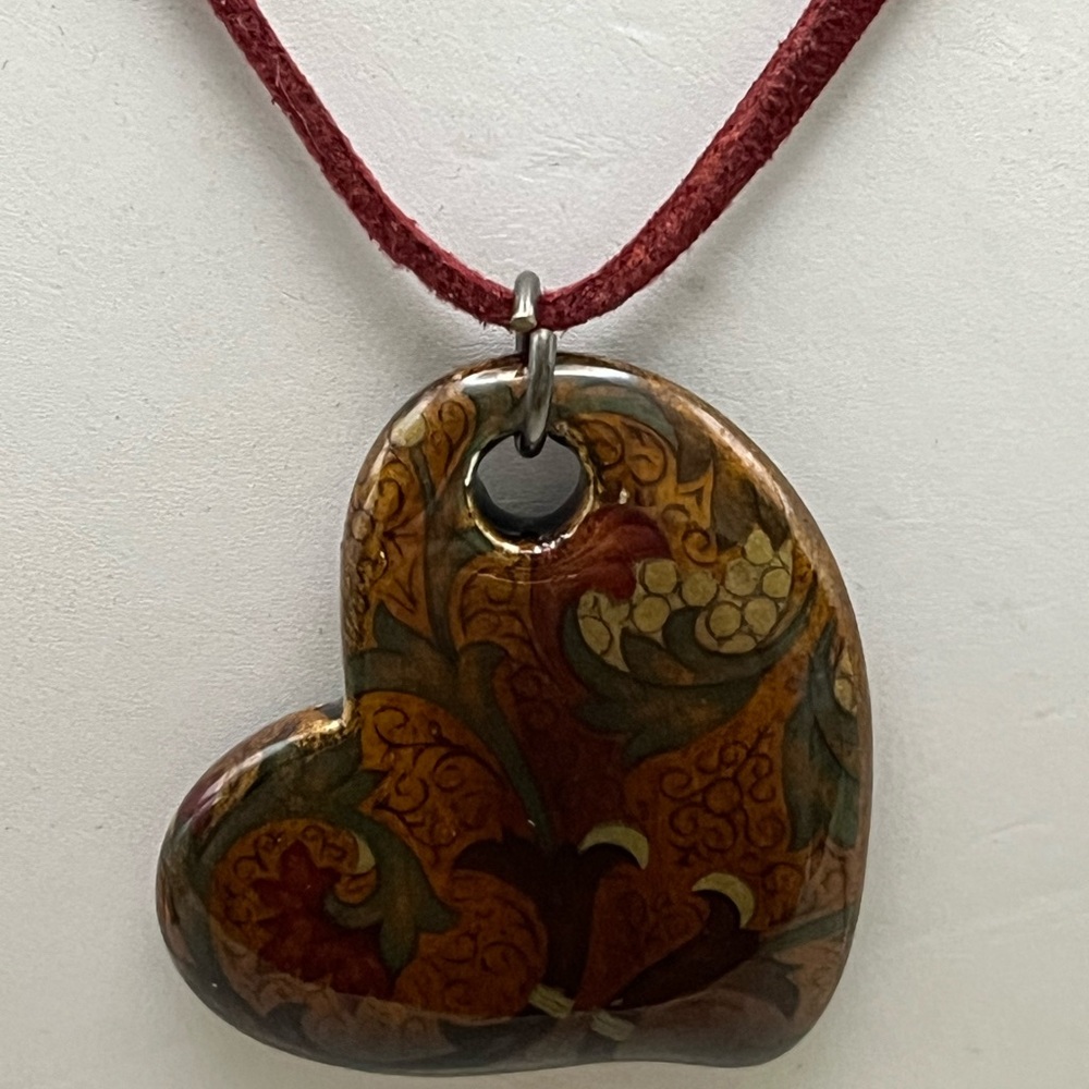Red and Brown Paisley Heart Pendant Necklace - Picture 3 of 6